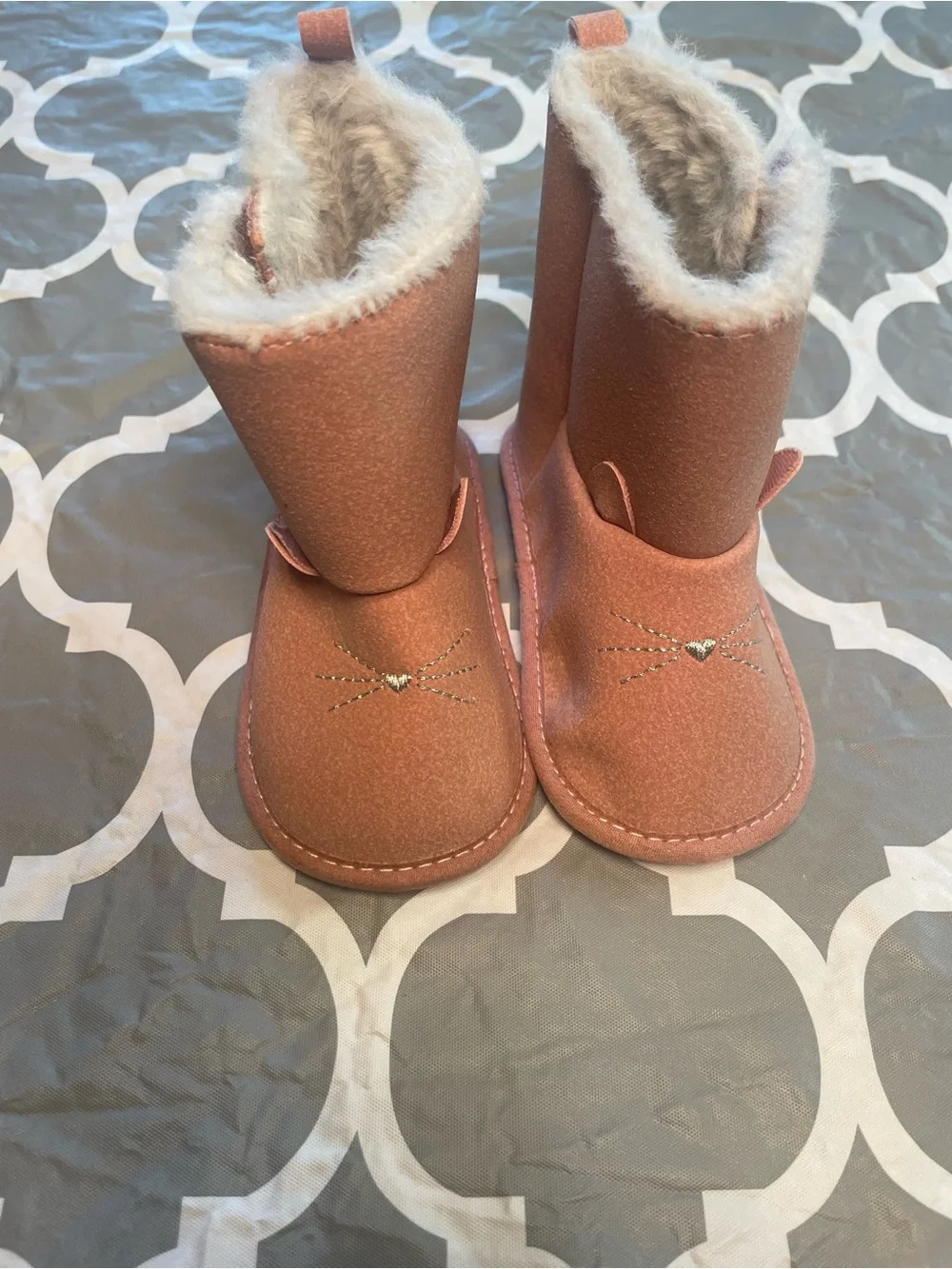 Carter's 9-12m Baby kitten Booties winter boots in Pink with easy on/off cozy